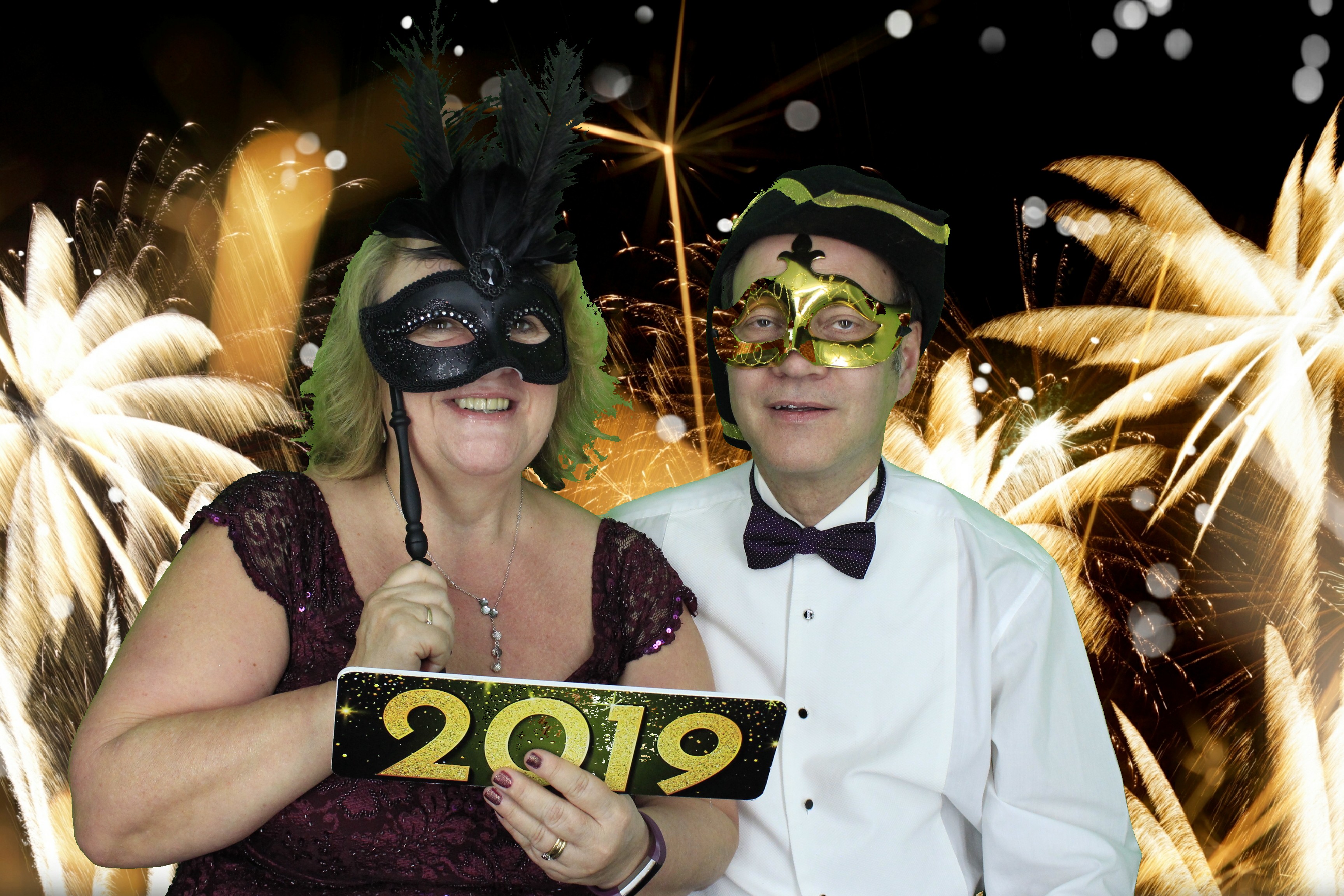 New Years Eve Party Silvermere | View more photos from the event at gallery.myphotoboothexperience.co.uk/u/MyPhotoBoothExperienceLtd/New-Years-Eve-Party-Silvermere